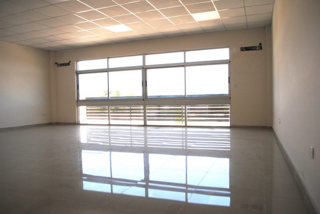 Oficina en Yrigoyen