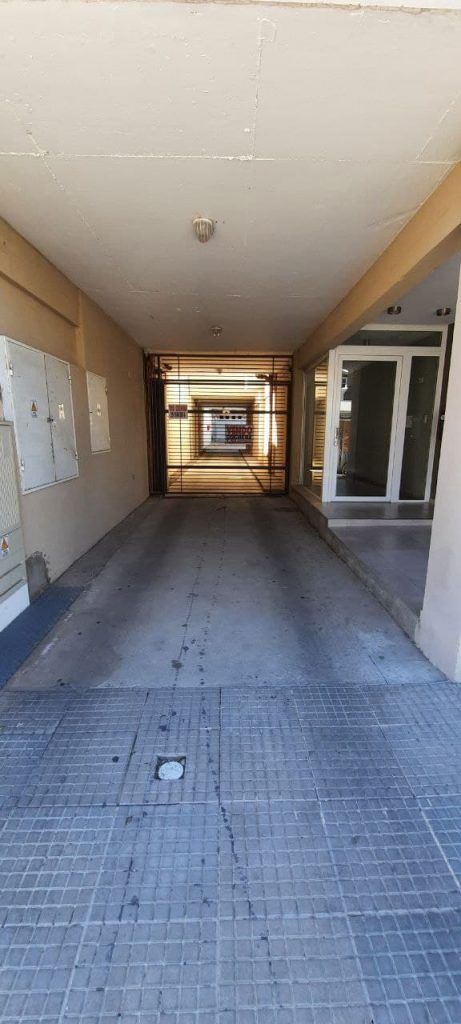 Cochera en venta en Güemes 749