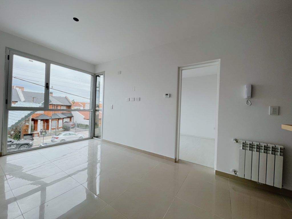 Departamento en Venta Rojas 242