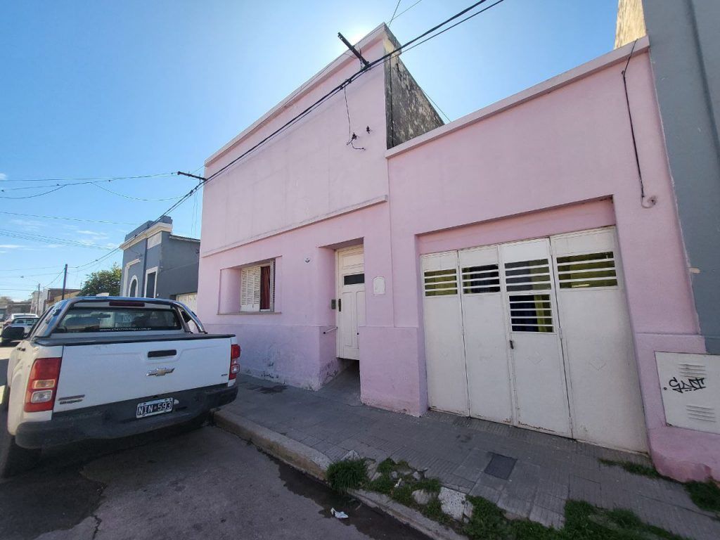 Casa en venta en barrio Tiro Federal