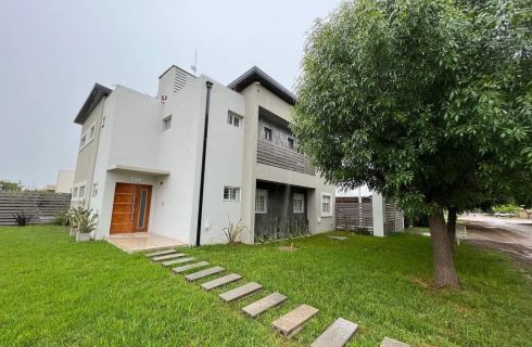 8b460cc2-e1f9-40fa-97de-864276f1c015